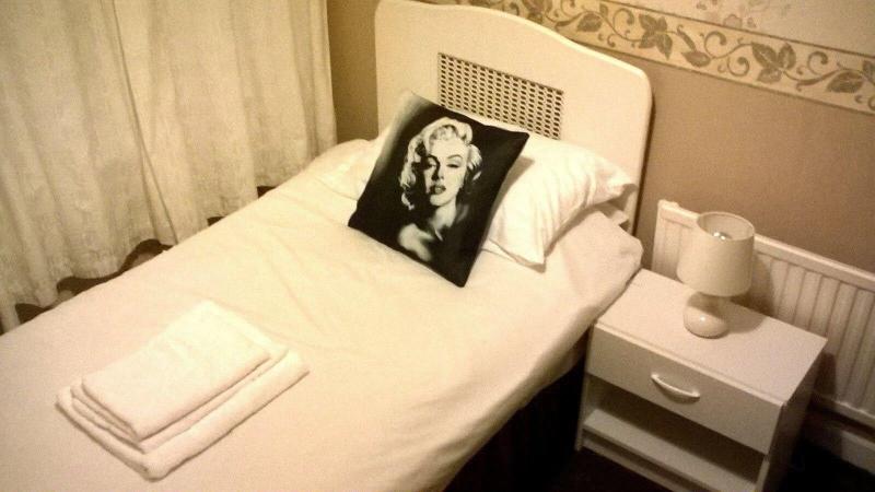 The Albert Hotel - Oda