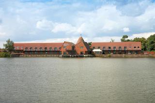 Lakeside International Hotel fotoÄŸrafÄ±