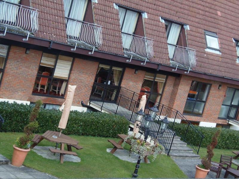 Lakeside International Hotel - Genel