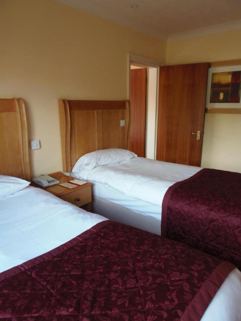 Lakeside International Hotel - Oda