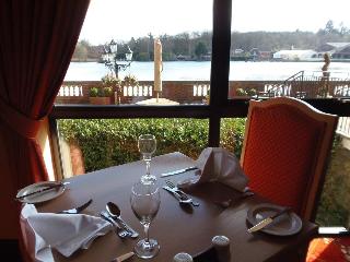 Lakeside International Hotel fotoÄŸrafÄ±