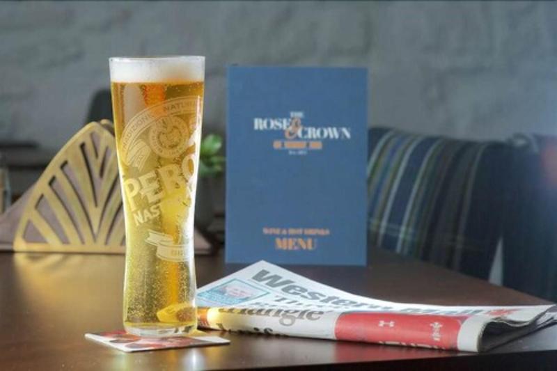 The Rose And Crown Hotel - Bar