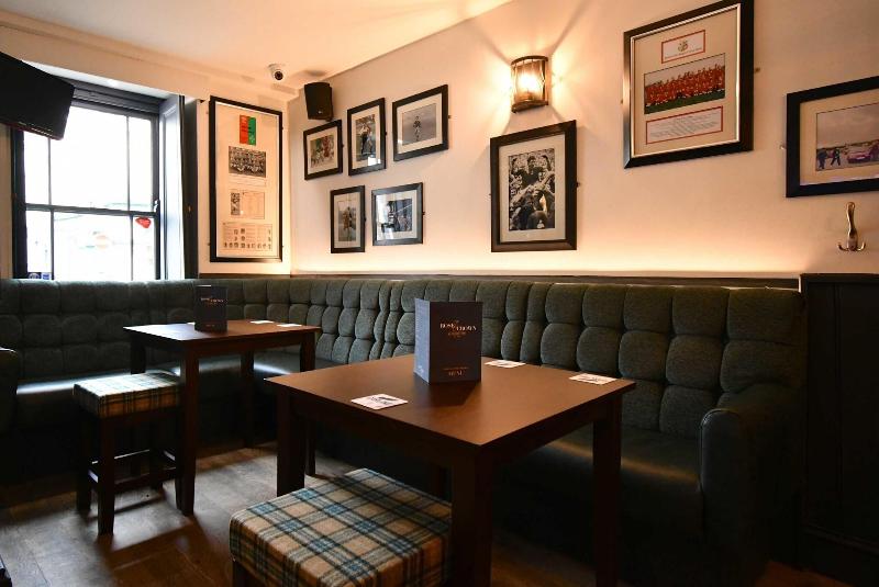 The Rose And Crown Hotel - Bar
