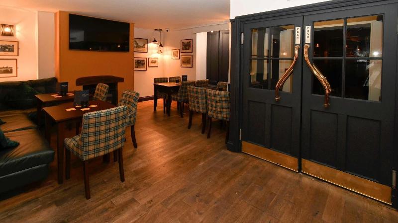 The Rose And Crown Hotel - Lobi