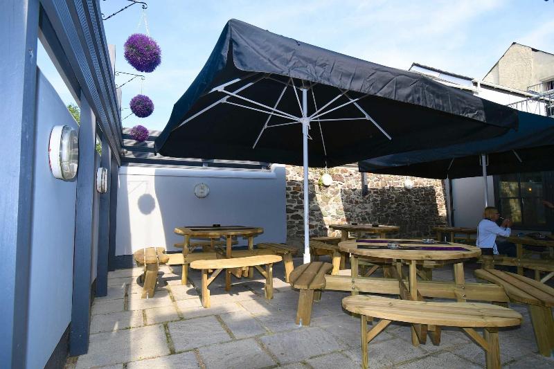 The Rose And Crown Hotel - Teras