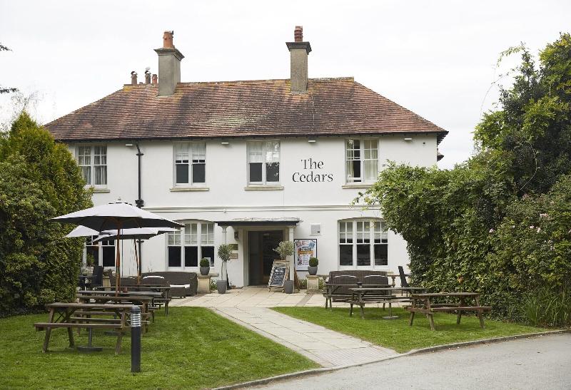 The Cedars Inn By Greene King Inns - Genel