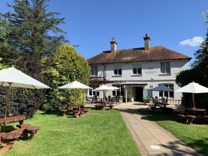 The Cedars Inn By Greene King Inns - Genel