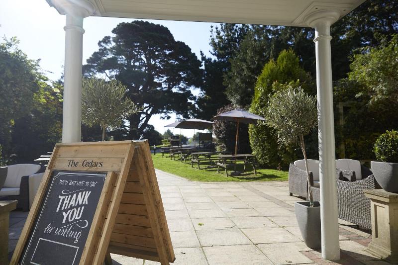 The Cedars Inn By Greene King Inns - Restoran
