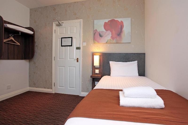 Fox & Goose, Barrow Gurney by Marston's Inns - Oda