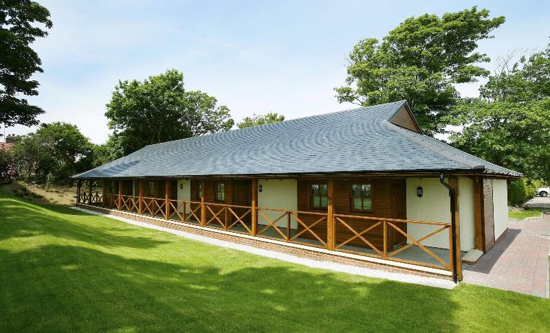 Piersland House - Genel