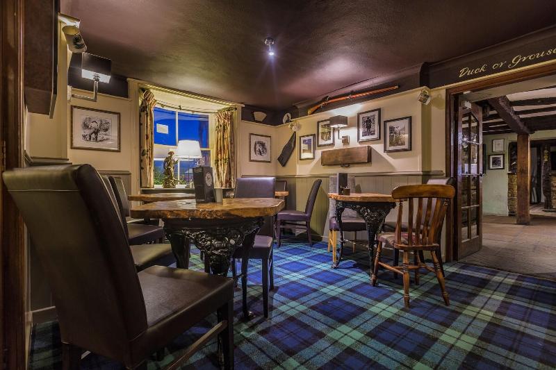 The Feathers Hotel - Bar
