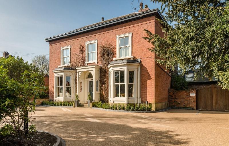 Eleven Didsbury Park - Genel