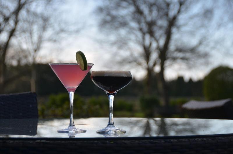 The Priory Hotel And Restaurant - Bar