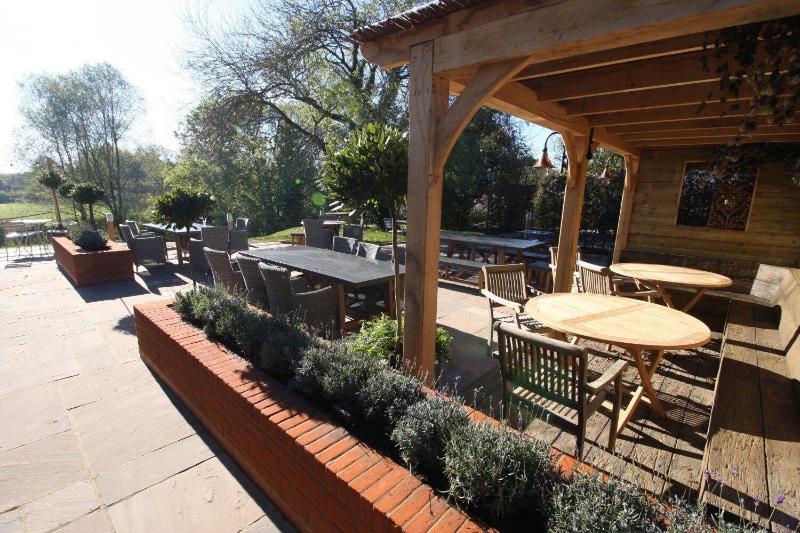 The Carpenters Arms - Genel