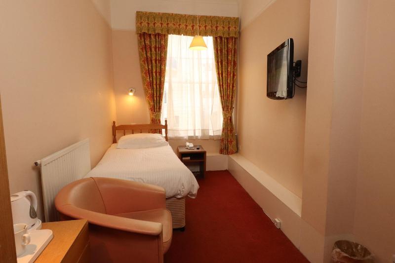 The Esplanade Hotel - Oda