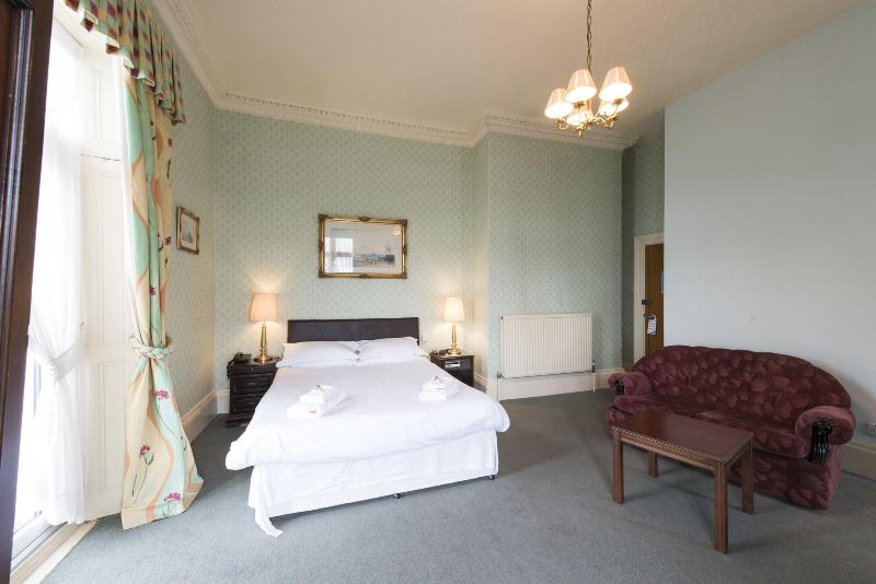 The Esplanade Hotel - Oda