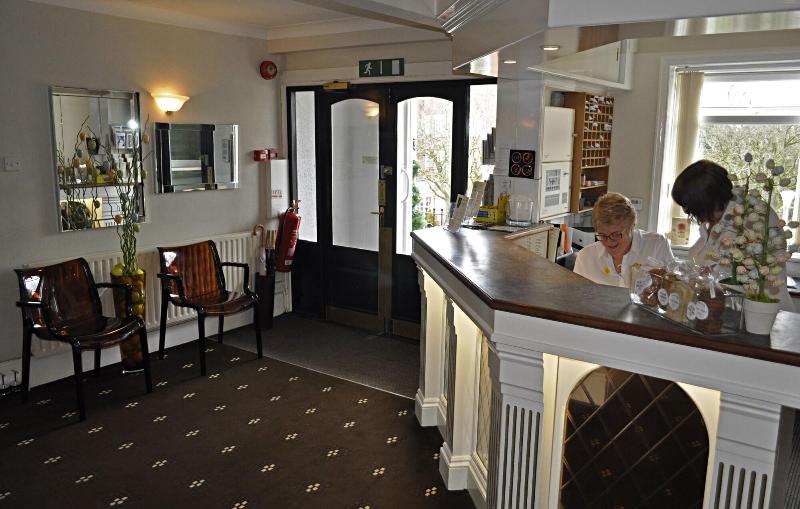 Park Manor Hotel - Lobi
