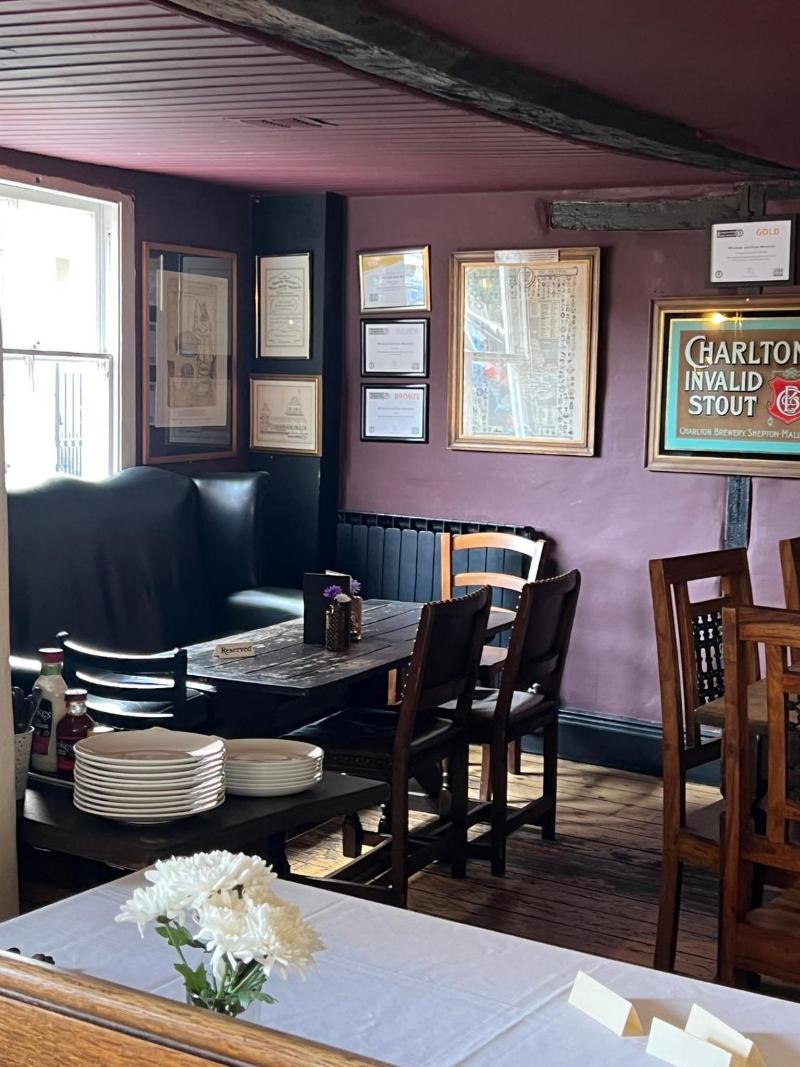 The George Inn - Restoran