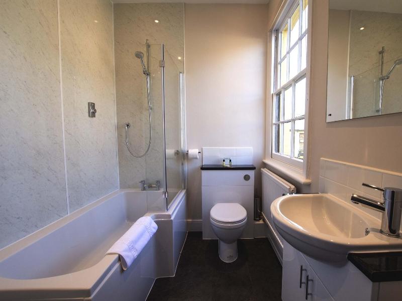 The Crown Hotel - Genel