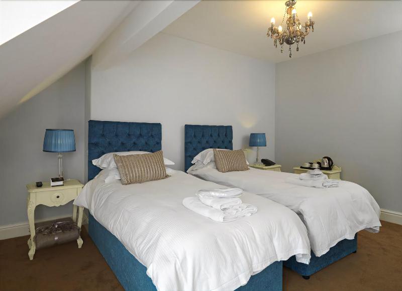 The Royal Oak Hotel And Restaurant - Oda