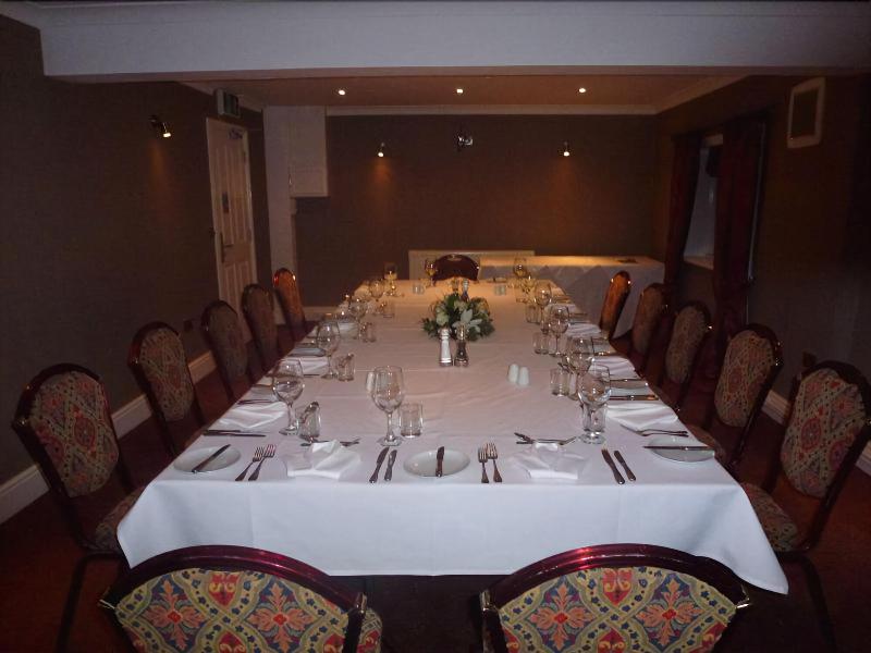 The Royal Oak Hotel And Restaurant - Restoran