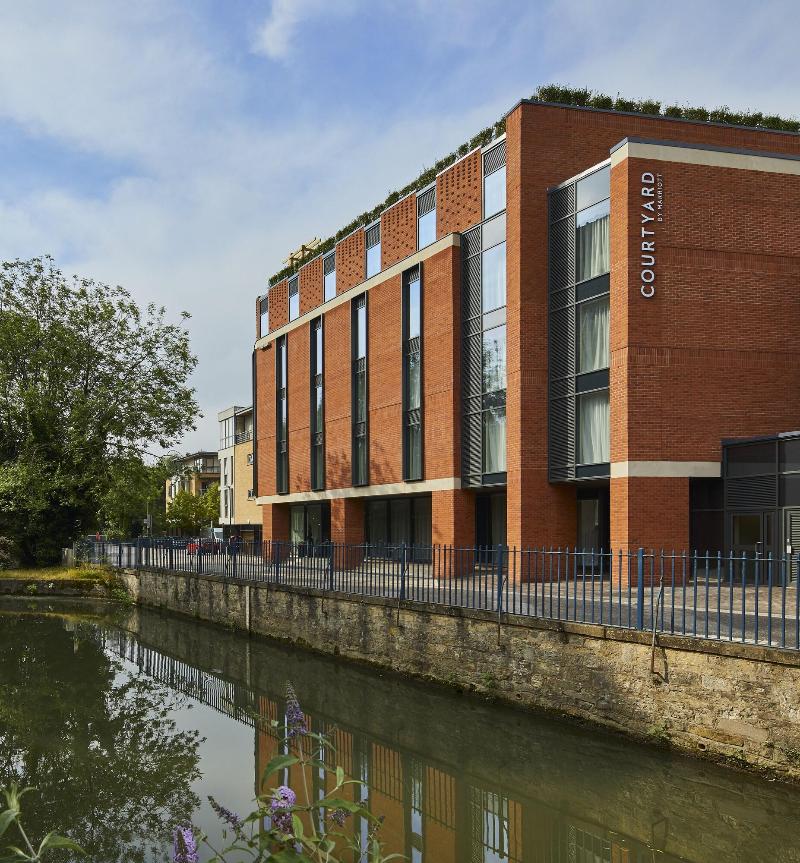 Courtyard By Marriott Oxford City Centre - Genel