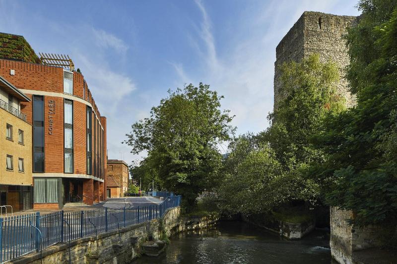 Courtyard By Marriott Oxford City Centre - Genel