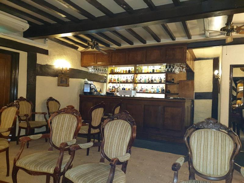 Albright Hussey Manor - Bar
