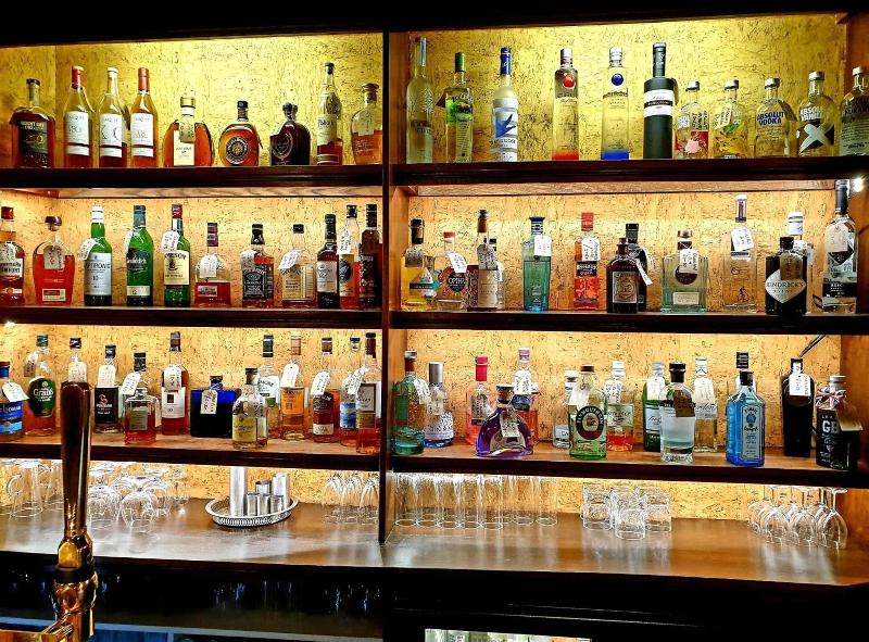 Albright Hussey Manor - Bar