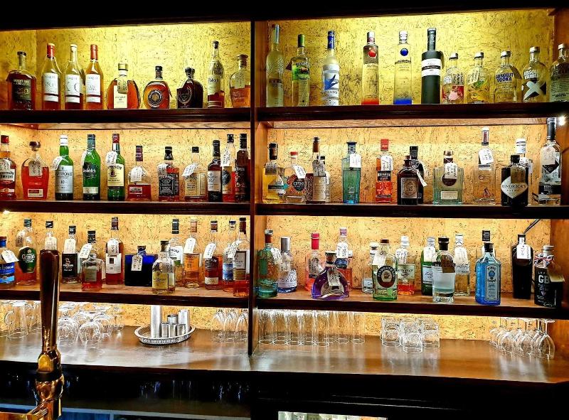 Albright Hussey Manor - Bar