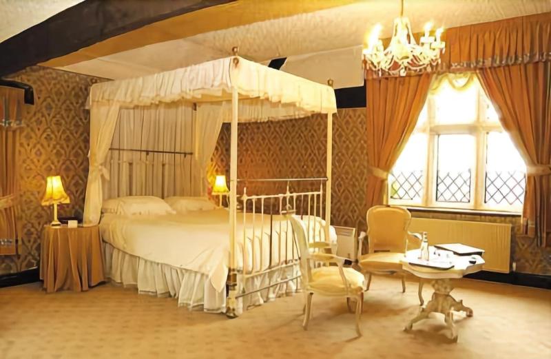 Albright Hussey Manor - Oda