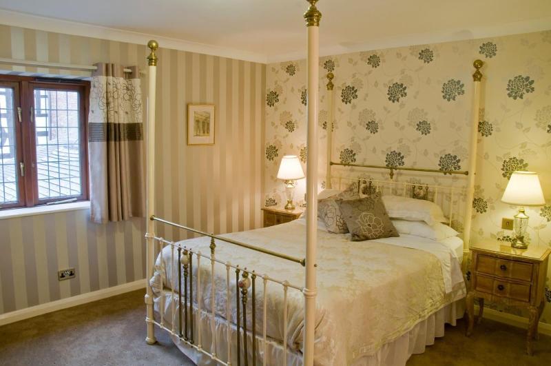 Albright Hussey Manor - Oda