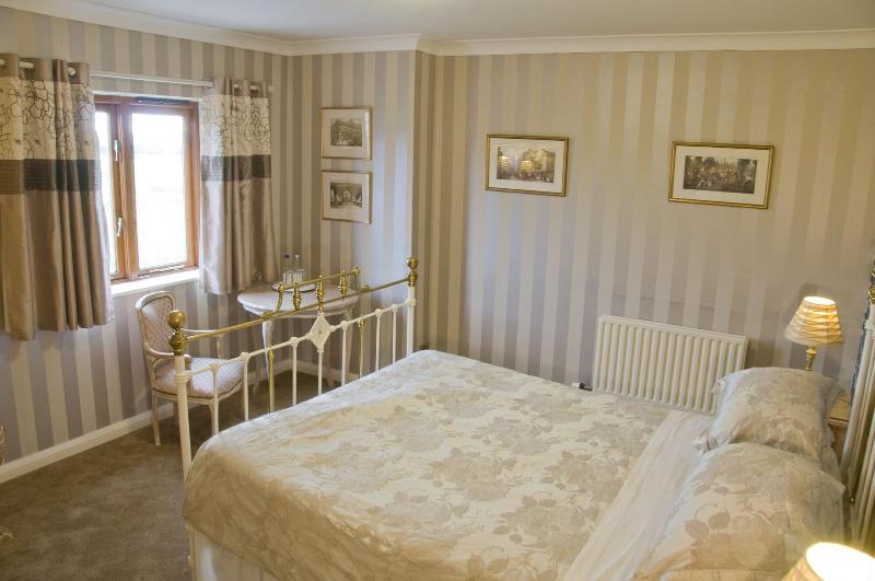 Albright Hussey Manor - Oda