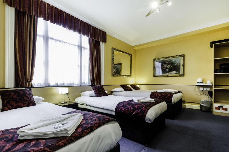 Tudor Court Hotel - Oda