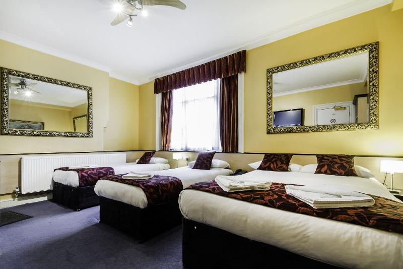 Tudor Court Hotel - Oda