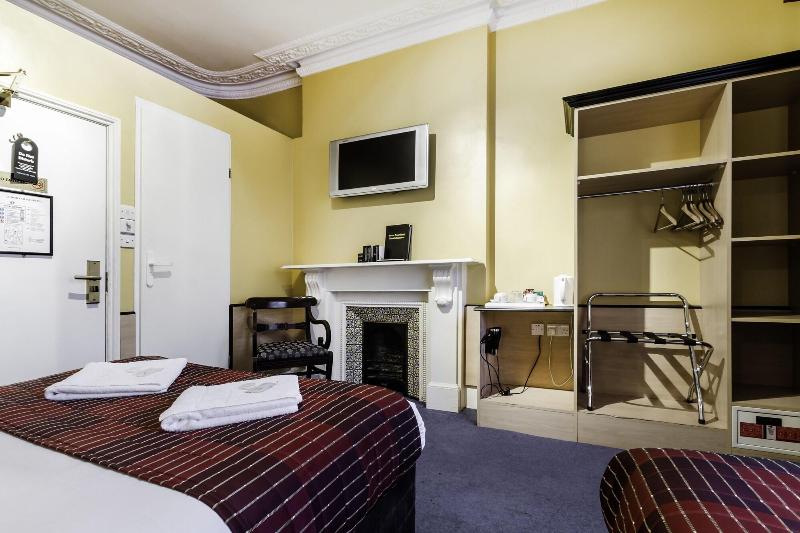 Tudor Court Hotel - Oda
