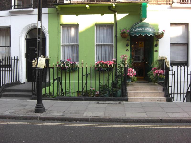 Albany Hotel - Genel
