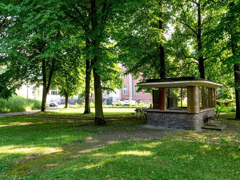 Haus des Volkes - Das Bauhaushotel - Genel