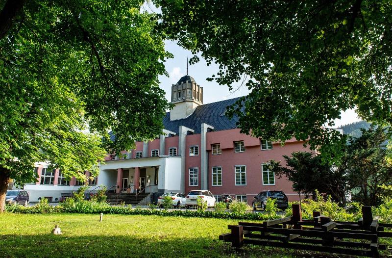 Haus des Volkes - Das Bauhaushotel - Genel