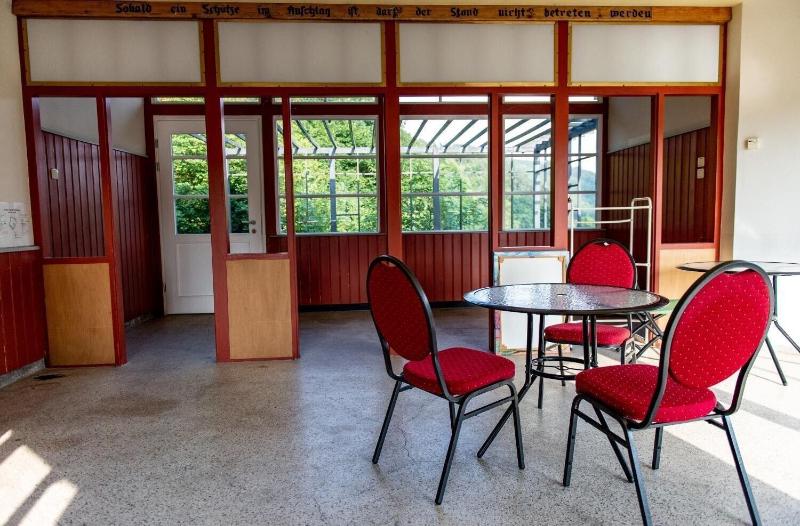 Haus des Volkes - Das Bauhaushotel - Oda