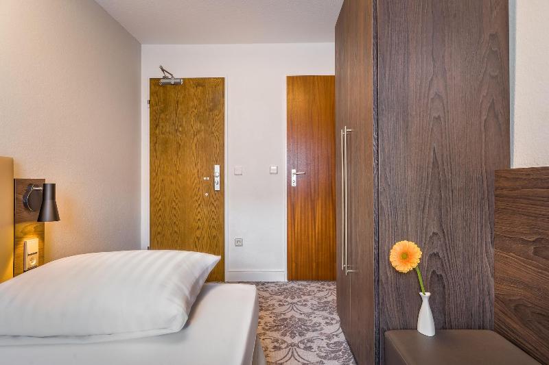 Signature Hotel Astoria Hamburg - Oda