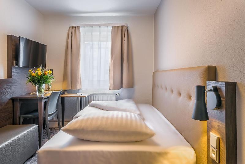 Signature Hotel Astoria Hamburg - Oda