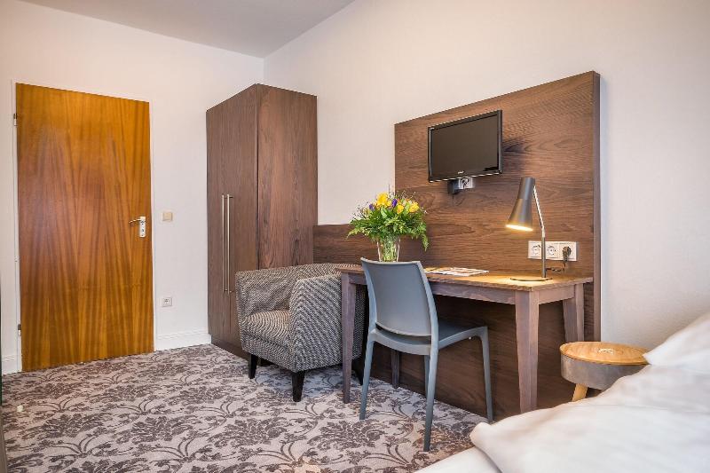 Signature Hotel Astoria Hamburg - Oda