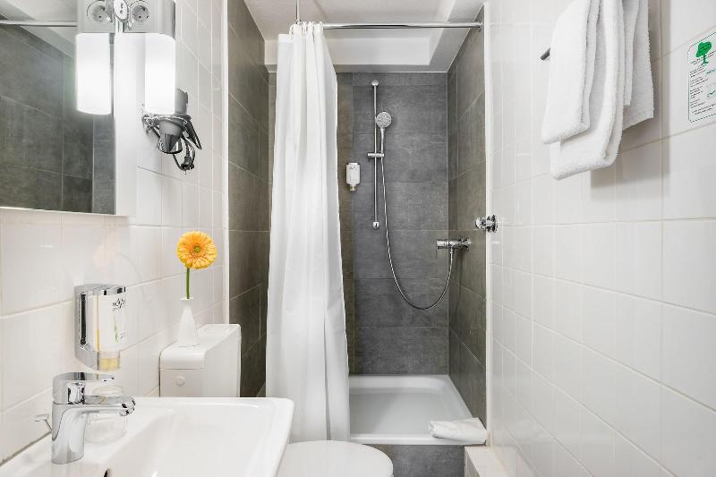 Signature Hotel Astoria Hamburg - Oda