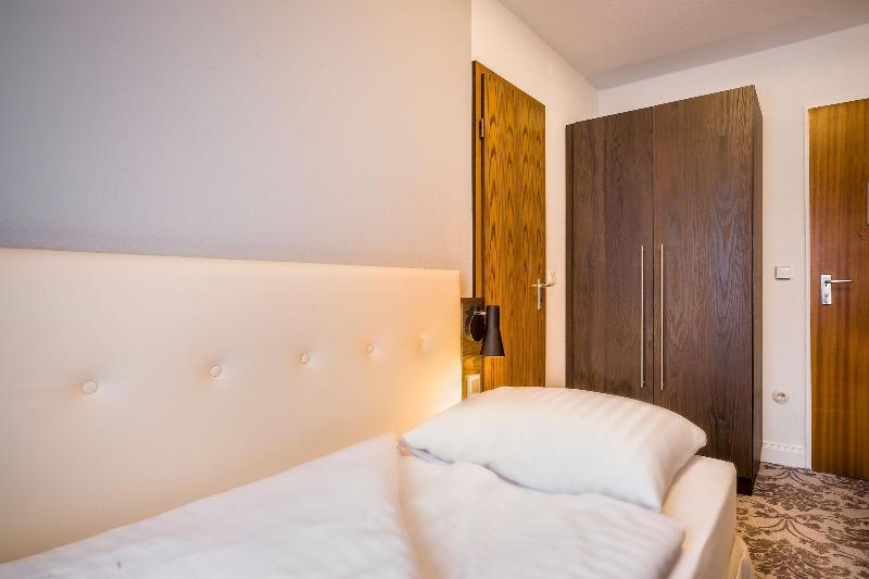 Signature Hotel Astoria Hamburg - Oda