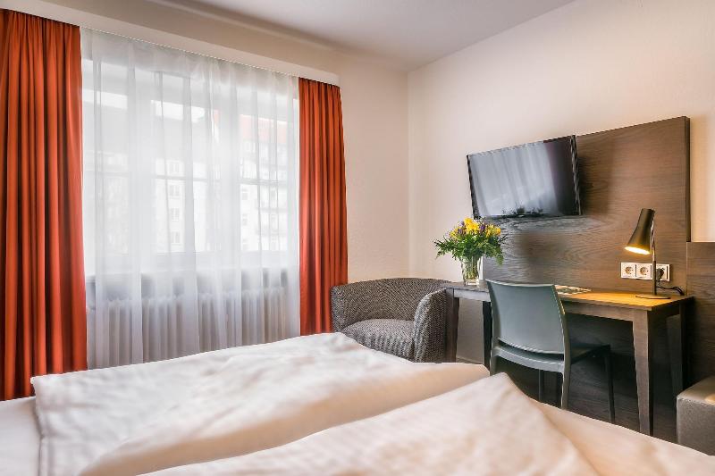 Signature Hotel Astoria Hamburg - Oda