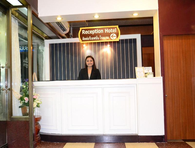 At Bangkok Hotel - Toplantı