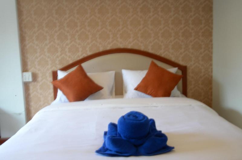 At Bangkok Hotel - Oda