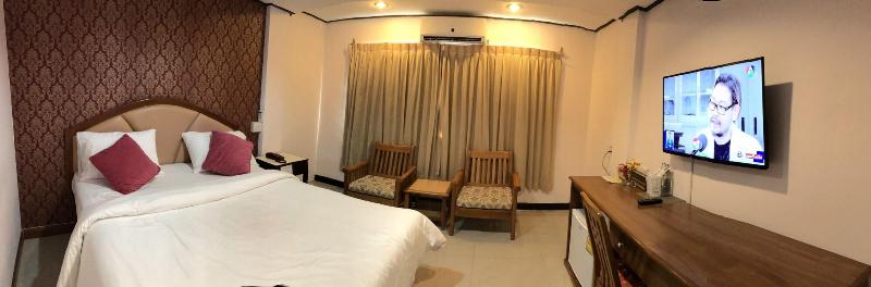 At Bangkok Hotel - Oda