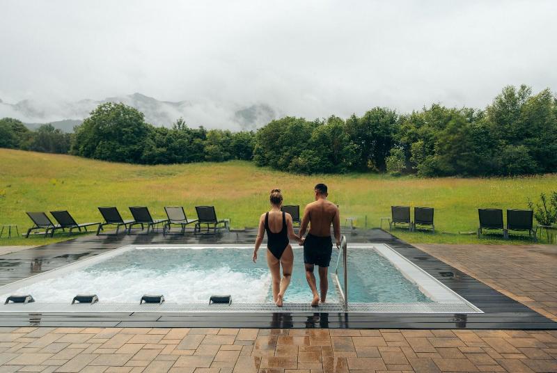 Klosterhof - Alpine Hideaway & Spa - Havuz